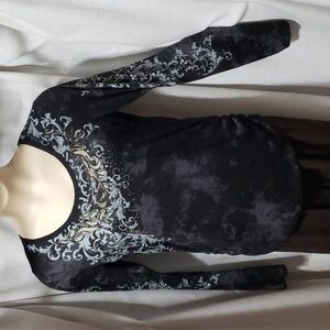 Maurices. EUC. Black/Gray Top; Embellishments; Long Sleeve; Lightweight, Size L